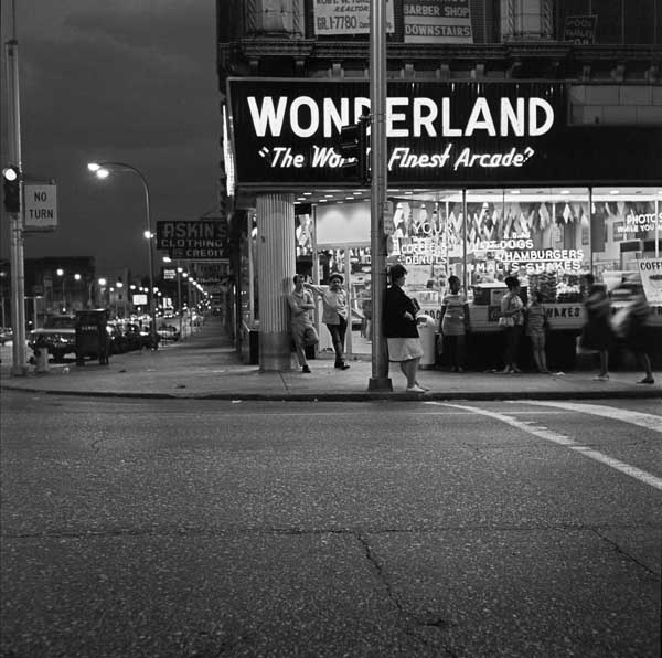 wonderland1.jpg