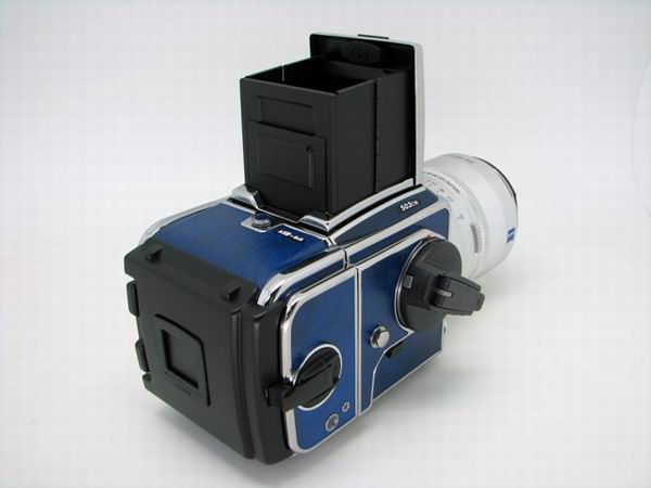 Hasselblad 503CW Blue Limited Edition-03.jpg